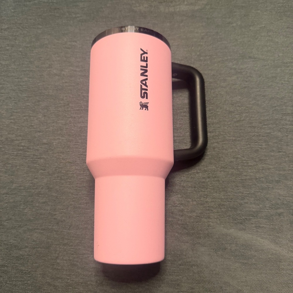 Stanley Quencher H2.0 FlowState 40oz Tumbler Pink GOAT Messi‎ Logo No Lid